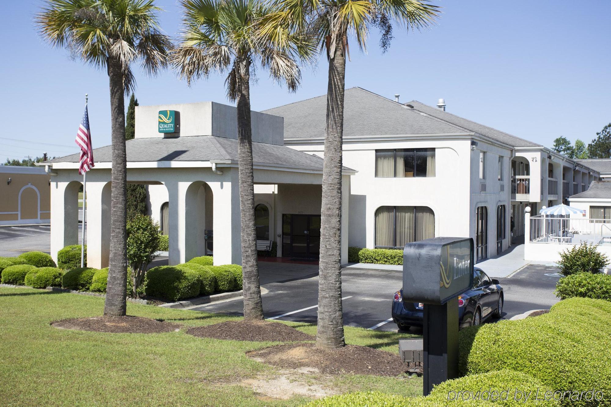 Quality Inn & Suites Orangeburg Exterior photo