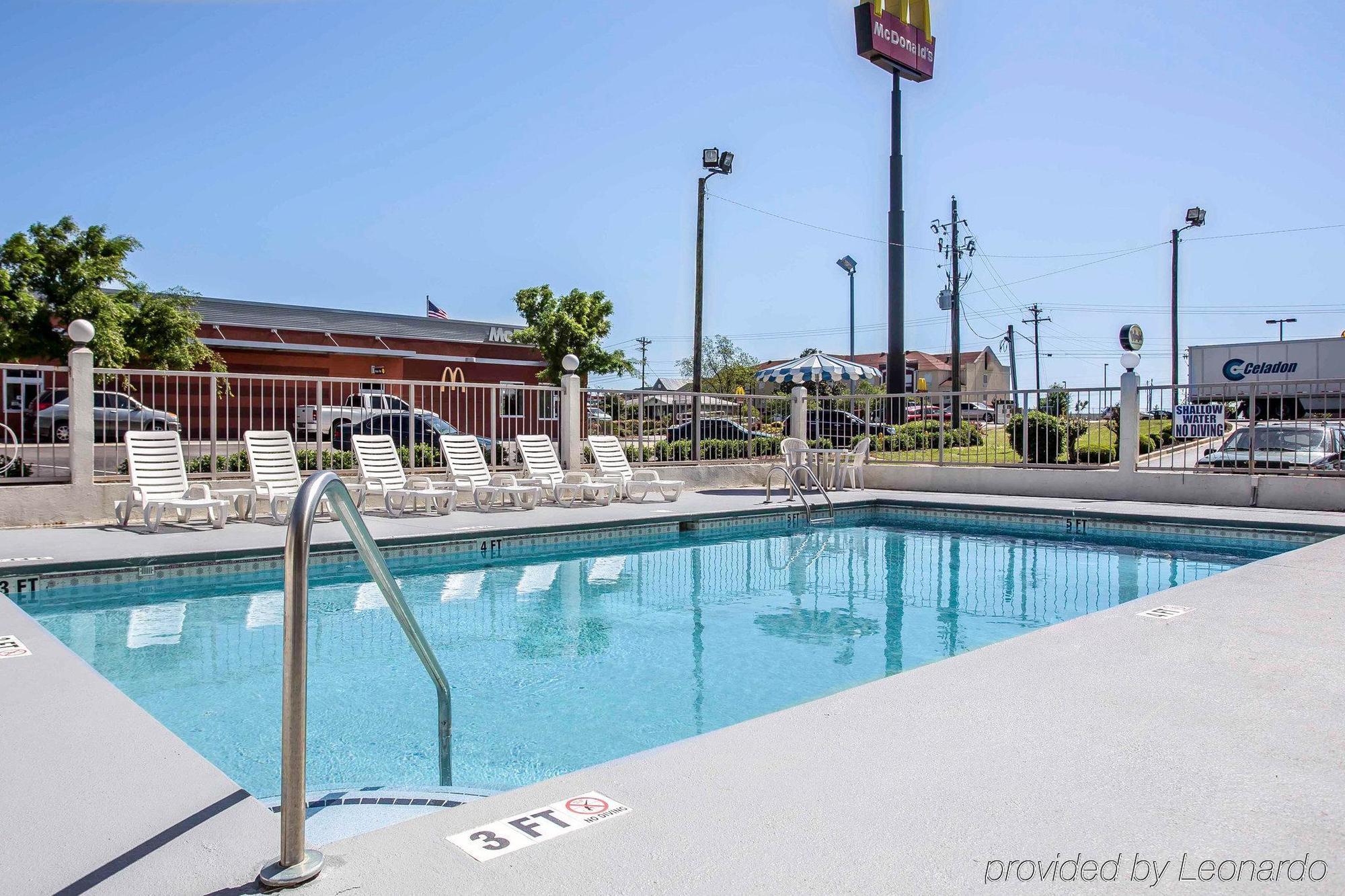 Quality Inn & Suites Orangeburg Exterior photo